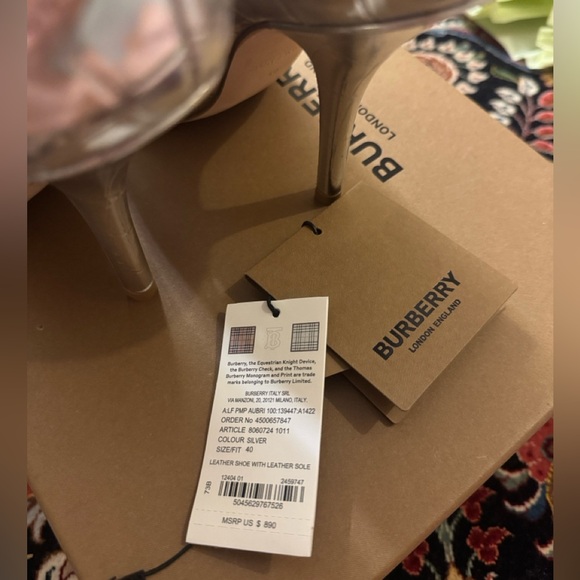 Brand new Burberry high heels silver shoes, never worn them so far ,comfortable - Picture 5 of 7